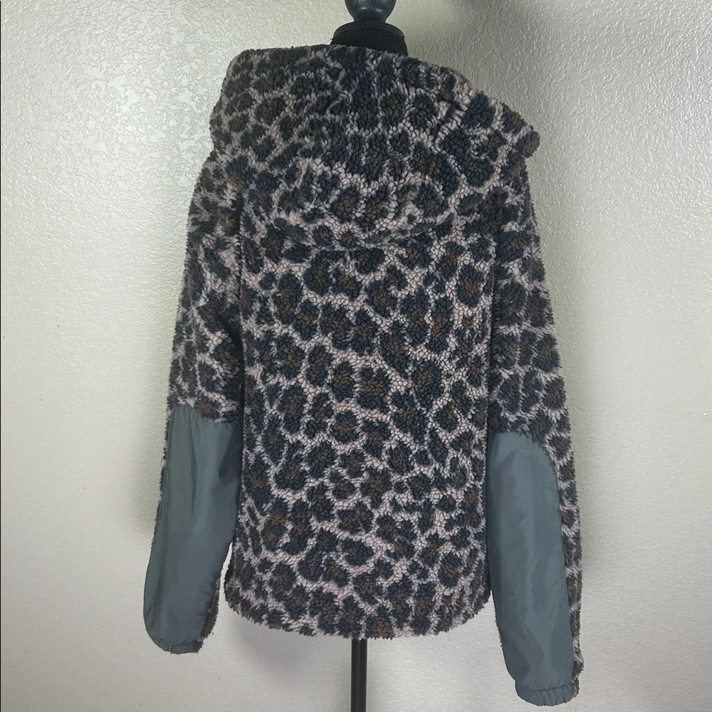 Urban Outfitters Fuzzy Leopard Teddy Jacket - Picture 3 of 5